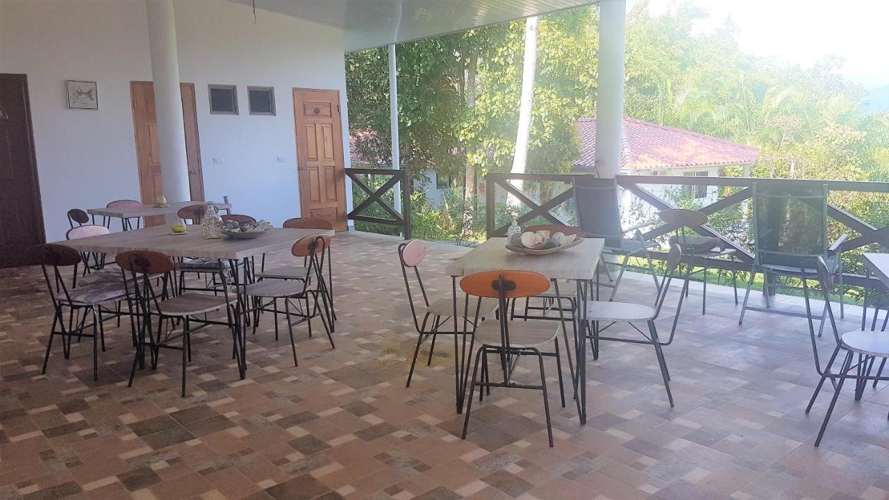 לאס לחאס Magic Mountain Lodge מראה חיצוני תמונה